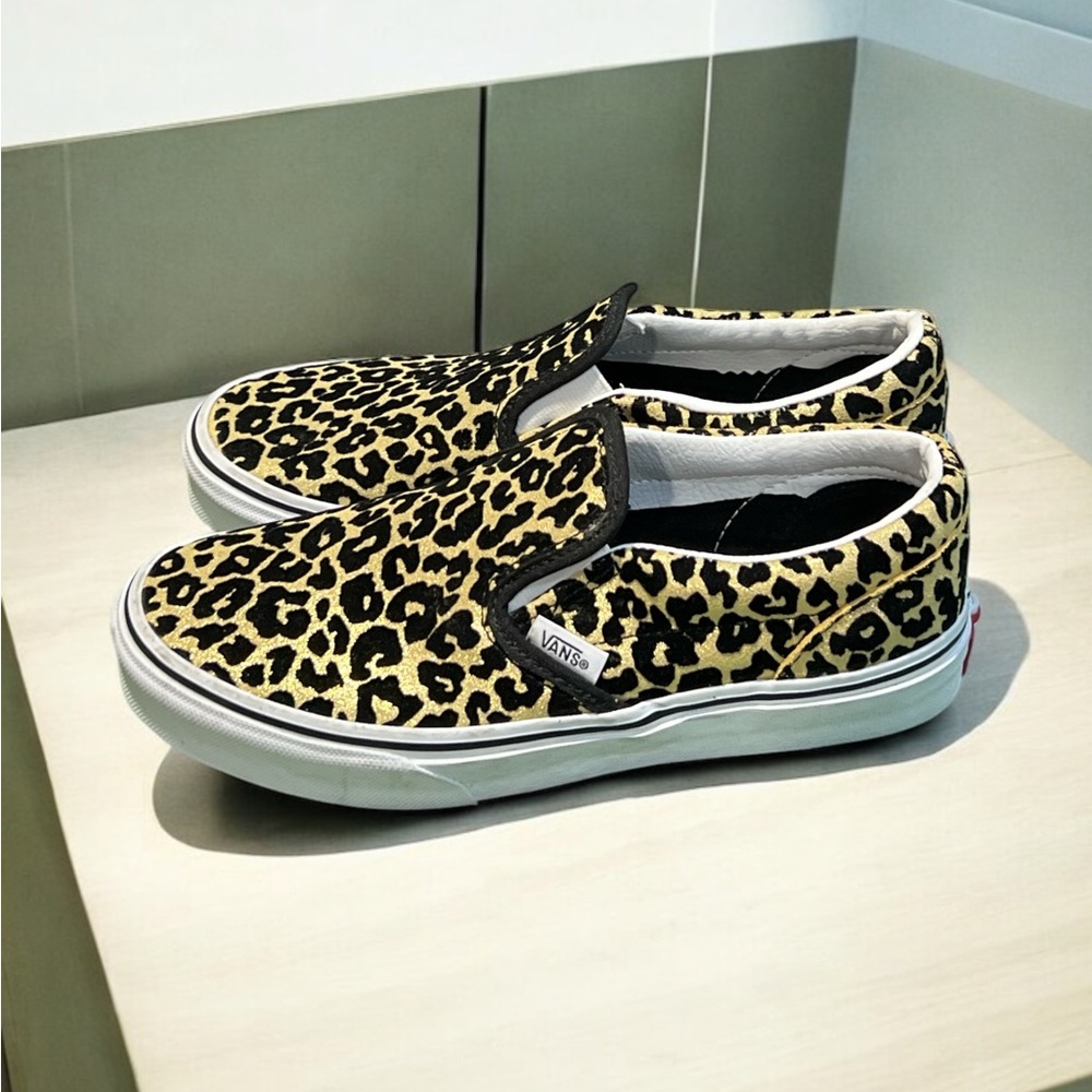 Vans Slip On Girls Metallic Gold and Black Shoes Size 4Jr.  New